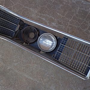 1970 Ford LTD hideaway headlight