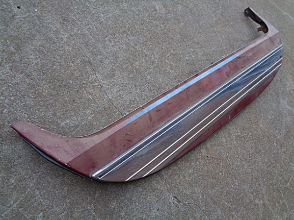 1974 Chevrolet Caprice left fender skirt