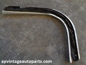 1976 Ford Torino Elite quarter window molding