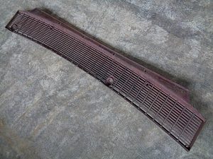 1961-1963 Lincoln Continental cowl vent cover