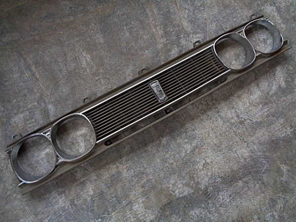 1970 Toyota Corona grille