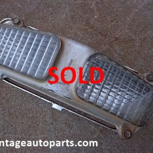 1971 Oldsmobile Delta 88 turn signal parking light assembly