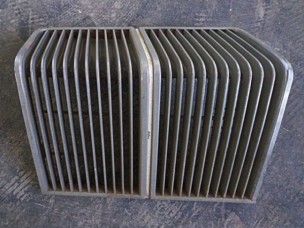 1976 Oldsmobile Cutlass Supreme RH Grille