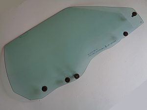 1976 Chevrolet Monte Carlo door glass