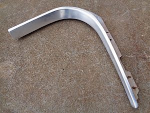 1974-1976 Ford Torino fastback right rear quarter window molding