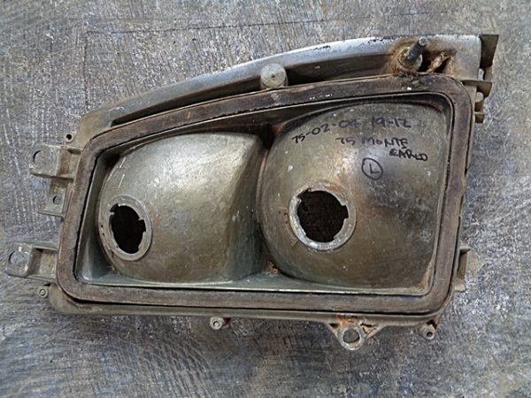 1975 Chevrolet Monte Carlo tail light housing