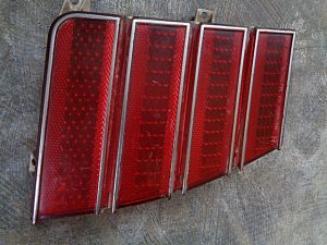 1975 Chevrolet Monte Carlo taillight lens