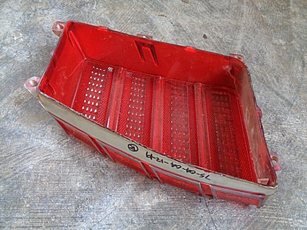 1975 Chevrolet Monte Carlo tail light lens