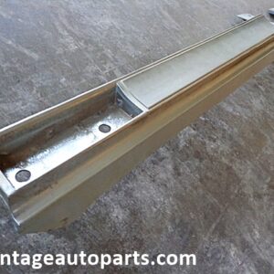 1975 Oldsmobile 98 tail panel trim molding