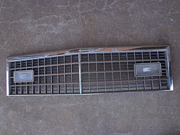 1979 1980 Ford LTD grille