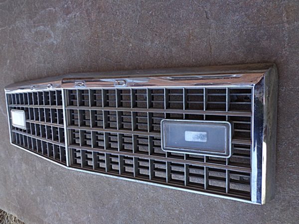 1979 1980 Ford LTD grille