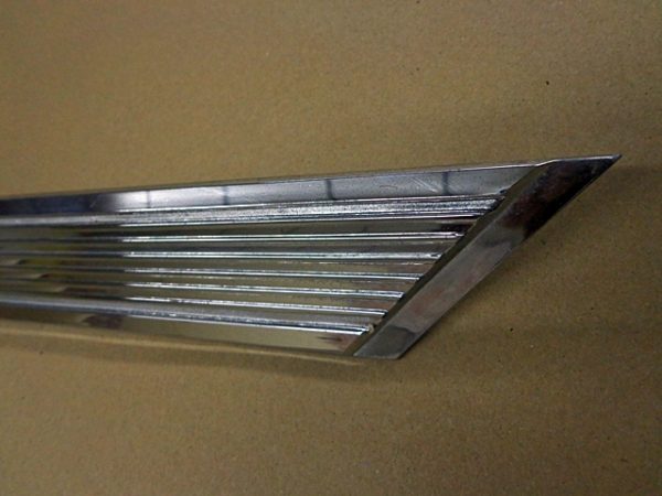 1965 Mercury Comet sail panel trim molding