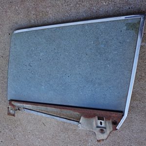 1968 Ford Galaxie 500 4 dr HT door glass