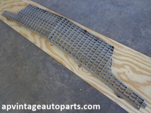1966 Ford Thunderbird grille
