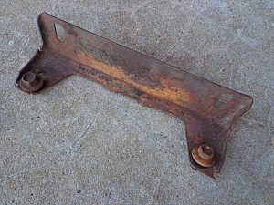 1968 Chevrolet Impala bel Air rear bumper center bracket