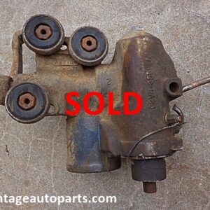 1961 Ford Thunderbird power steering box pitman arm assembly