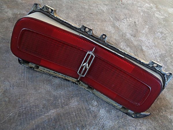 1973 Oldsmobile Delta 88 LH tail light