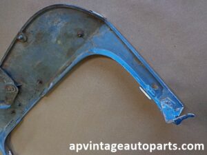 1977 Lincoln Town Car wheel skirt LH