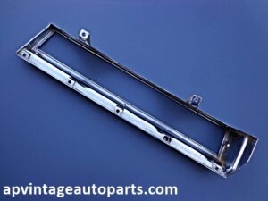 1976 1977 Buick Regal LH tail light bezel