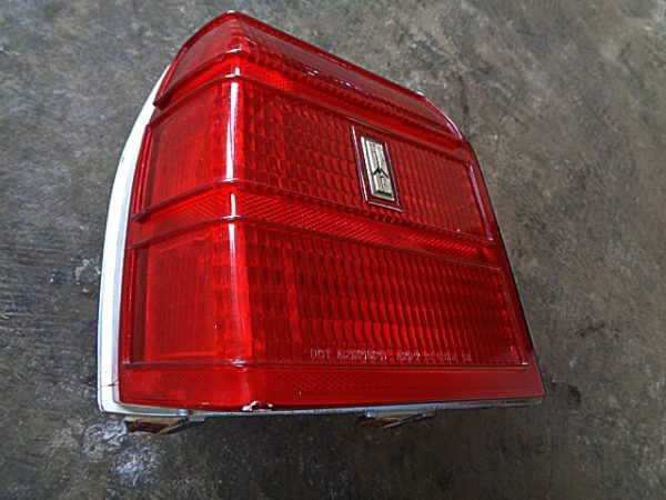 1981 Oldsmobile Delta 88 LH tail light assembly