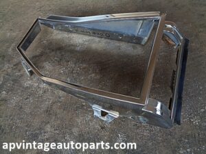 1981-1986 Chevrolet Monte Carlo tail light bezel