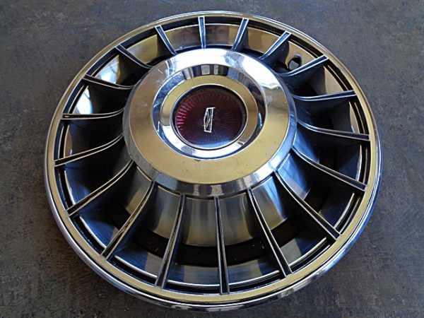 1970-1973 Ford Mercury 14 inch turbine wheel cover