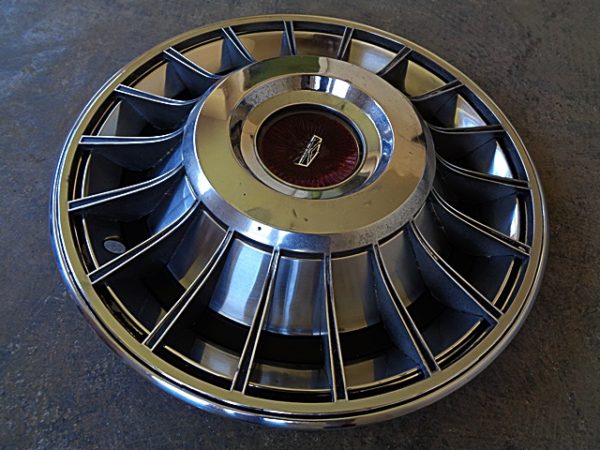 1970 Ford Mercury 14 inch turbine wheel cover