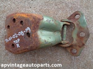 1971 Ford Ranchero door hinge assembly