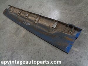 1977 Mercury Cougar rear bumper filler center splash shield