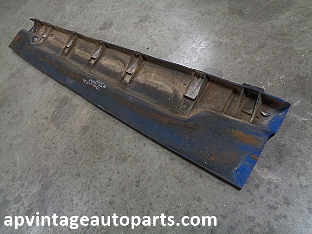 1977 Mercury Cougar rear bumper filler center splash shield