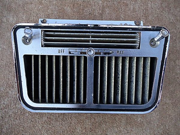 1962 1963 Ford Thunderbird center dash ac vent