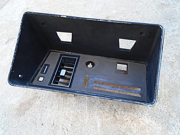 1973 Oldsmobile Delta 88 LH dash temp control bezel panel