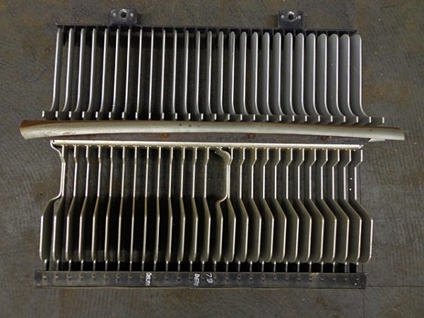 1973 Oldsmobile Delta 88 grille