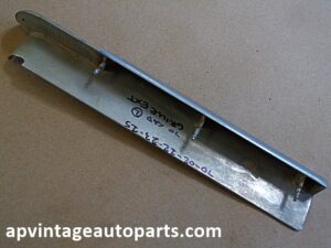 1970 Cadillac DeVille Fleetwood grille extension molding