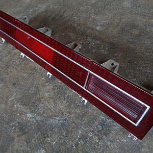 1976 1977 Buick Regal tail light