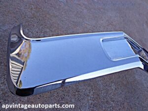 1973 Mercury Cougar XR7 upper grille molding