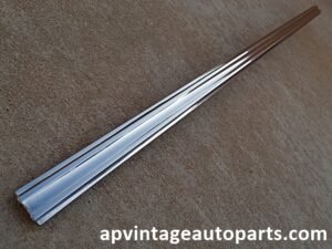 1963 Ford Fairlane fender molding RH