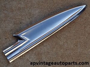 1963 Ford Fairlane fender molding spear