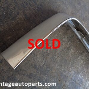 1966 Ford Thunderbird bucket seat molding