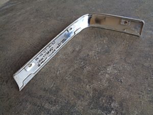 1966 Ford Thunderbird bucket seat molding