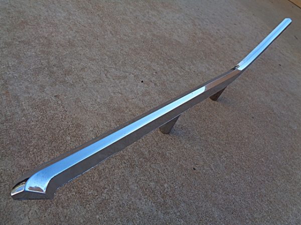 1967 Buick LeSabre hood lip molding