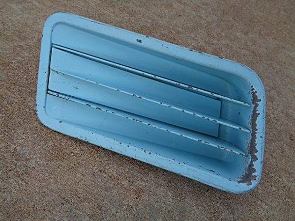 1967 Ford Mustang quarter panel trim molding