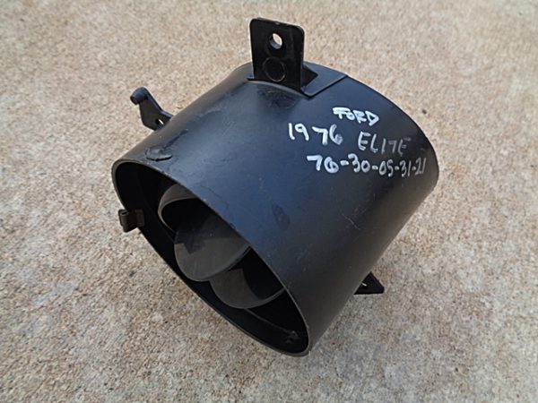 1976 Ford Torino Elite AC dash vent