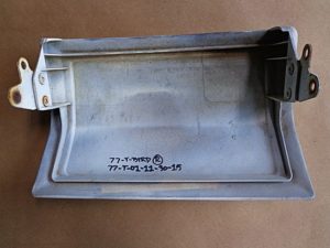 1977 Ford Thunderbird hideaway headlight door