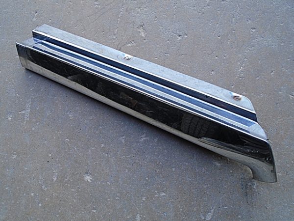 1961 Ford Sunliner convertible windshield molding