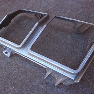 1975 Oldsmobile Cutlass tail light bezel