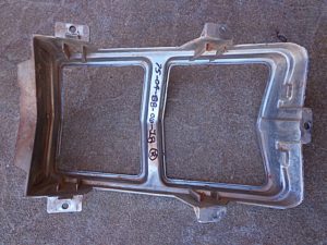 1975 Oldsmobile Cutlass tail light bezel