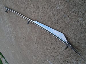 1962 Chevrolet Impala fender spear trim