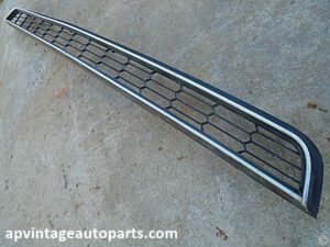 1970 Ford Gran Torino GT tail light molding