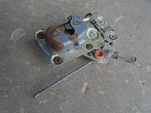 1964 Ford Fairlane door latch